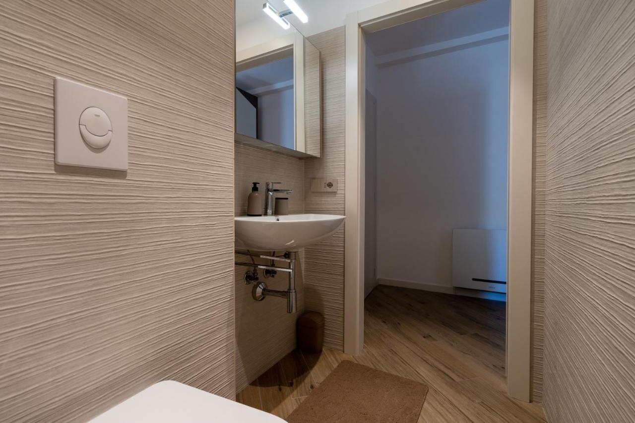 Aurealiving - Trastevere With Rooftop & Gym, Your Place In Apartamento