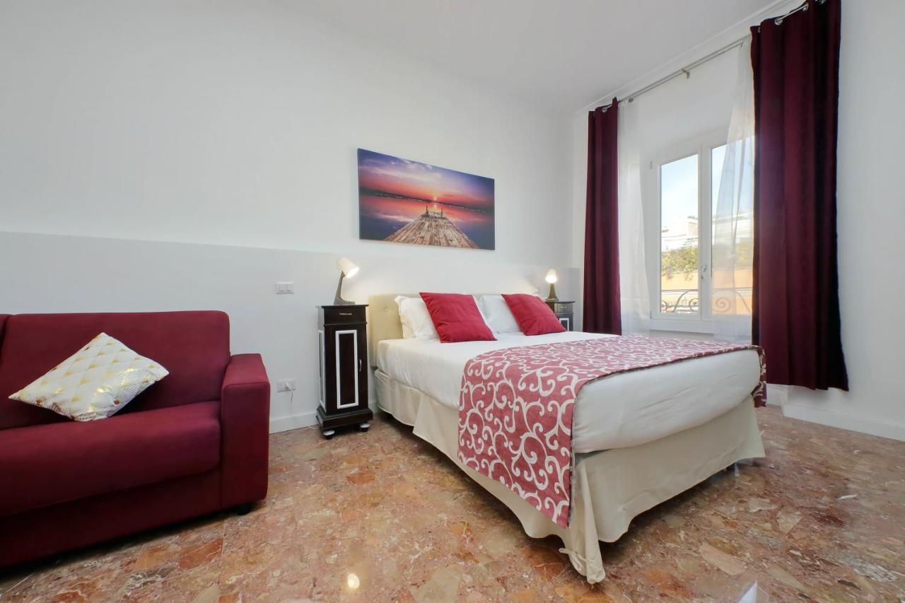 Ych-luminoso Per 8 Pax * Roma