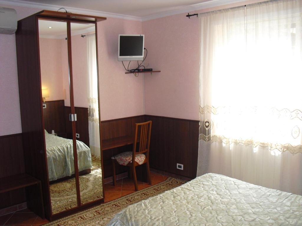 Asian Rest House Hotel Rom