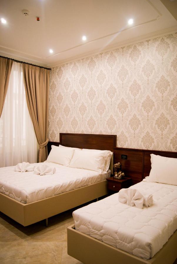 Esposizione Boutique 3* Rom
