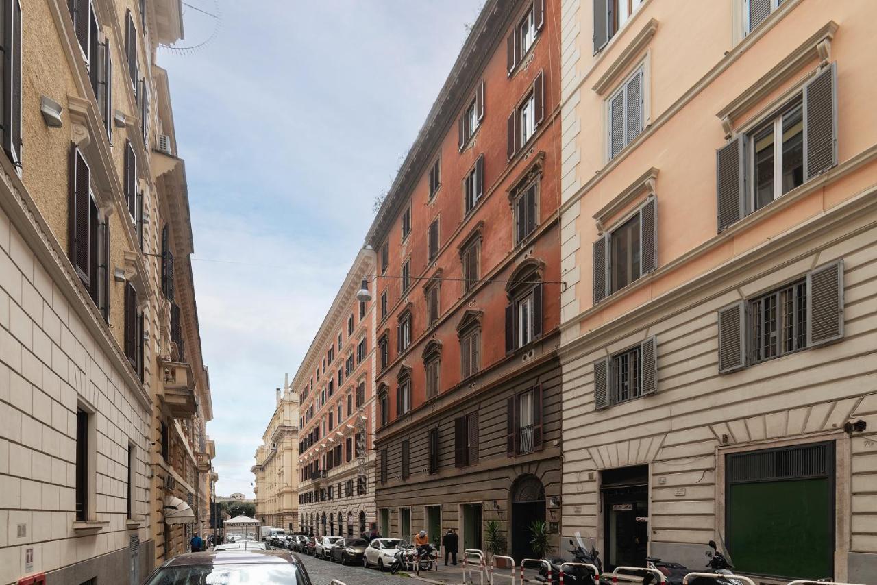 Bright Near Borghese Roma
