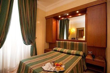 Raeli Luce Hotel Rome