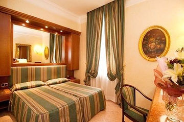 Raeli Luce Rome