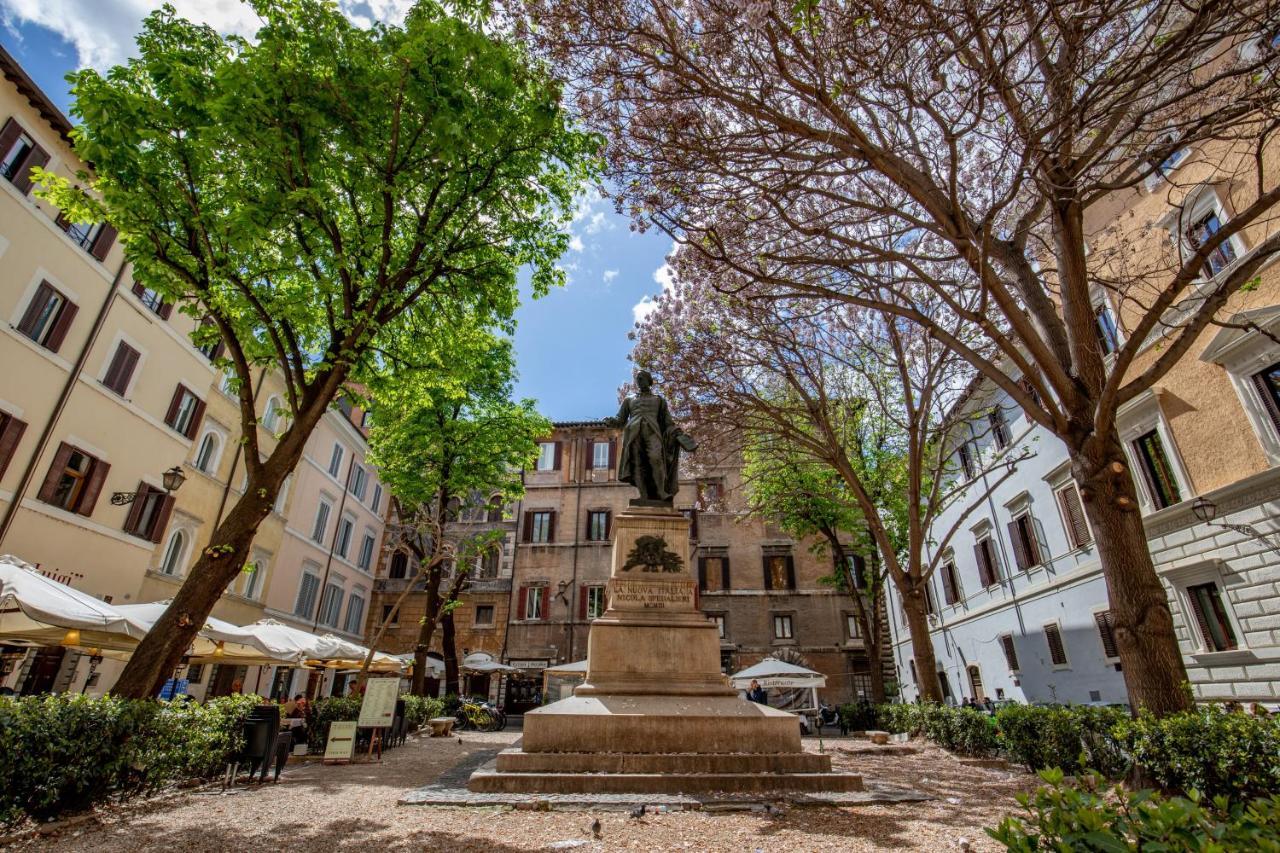 Navona Sky Palace Gasthof *