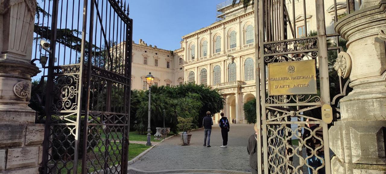 Storico In Zona Barberini Apartamento