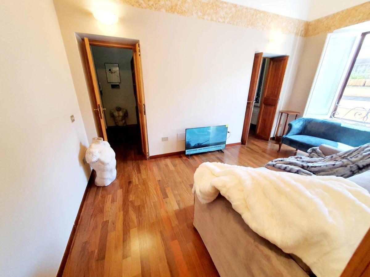 Apartment 1878s By Aat- Luxury Historic House Piazza Di Spagna