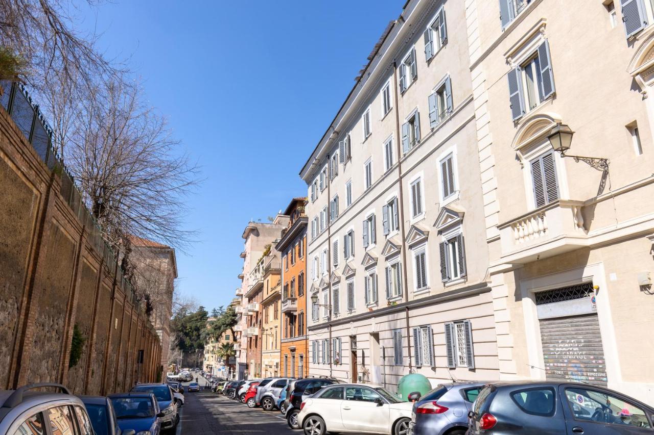The 62 L Homkeey Roma