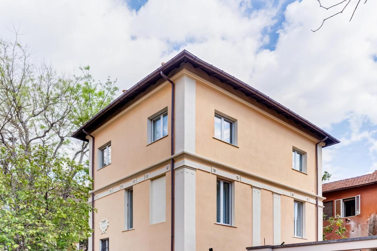 Chiara - A New Luxury Star Is Born In Rome! *