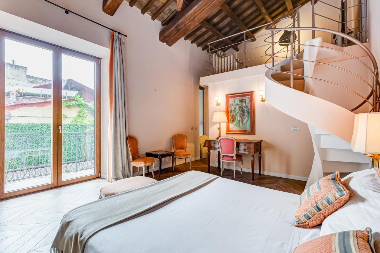 Casa vacanze Bmga L Luxury With Patio In Trastevere Roma