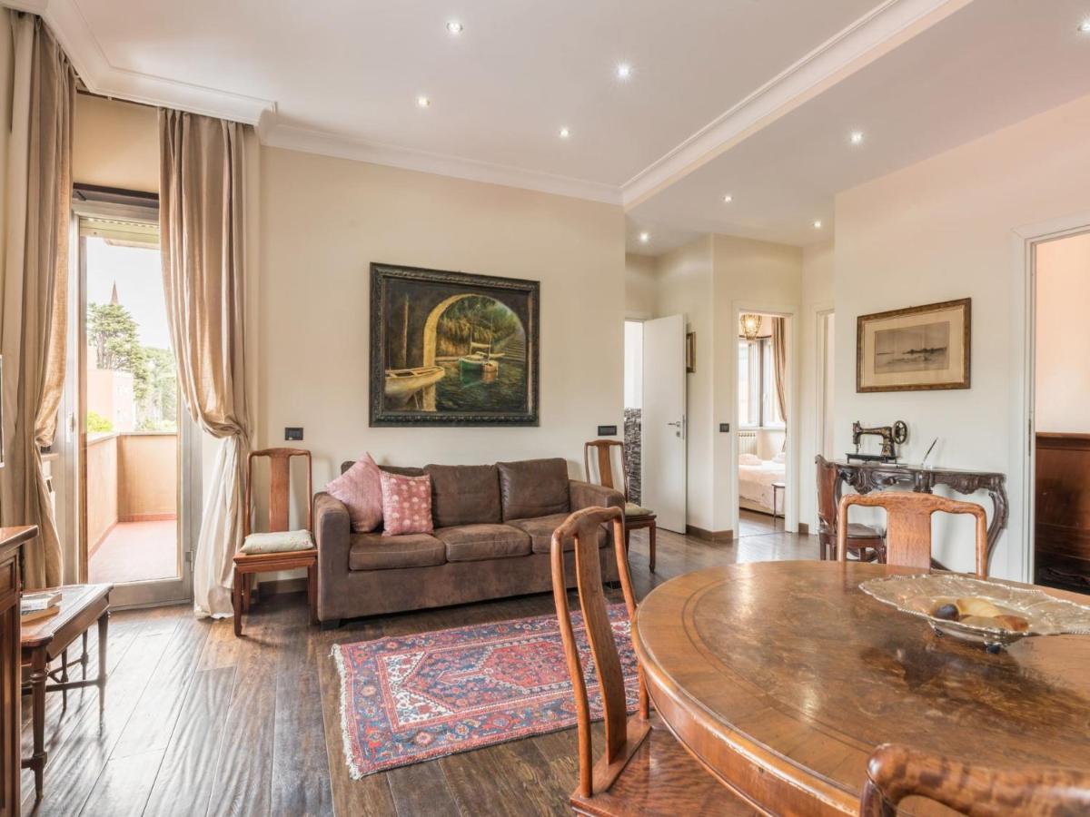 The Rent - Elegant Two-bedroom In Via Aurelia *
