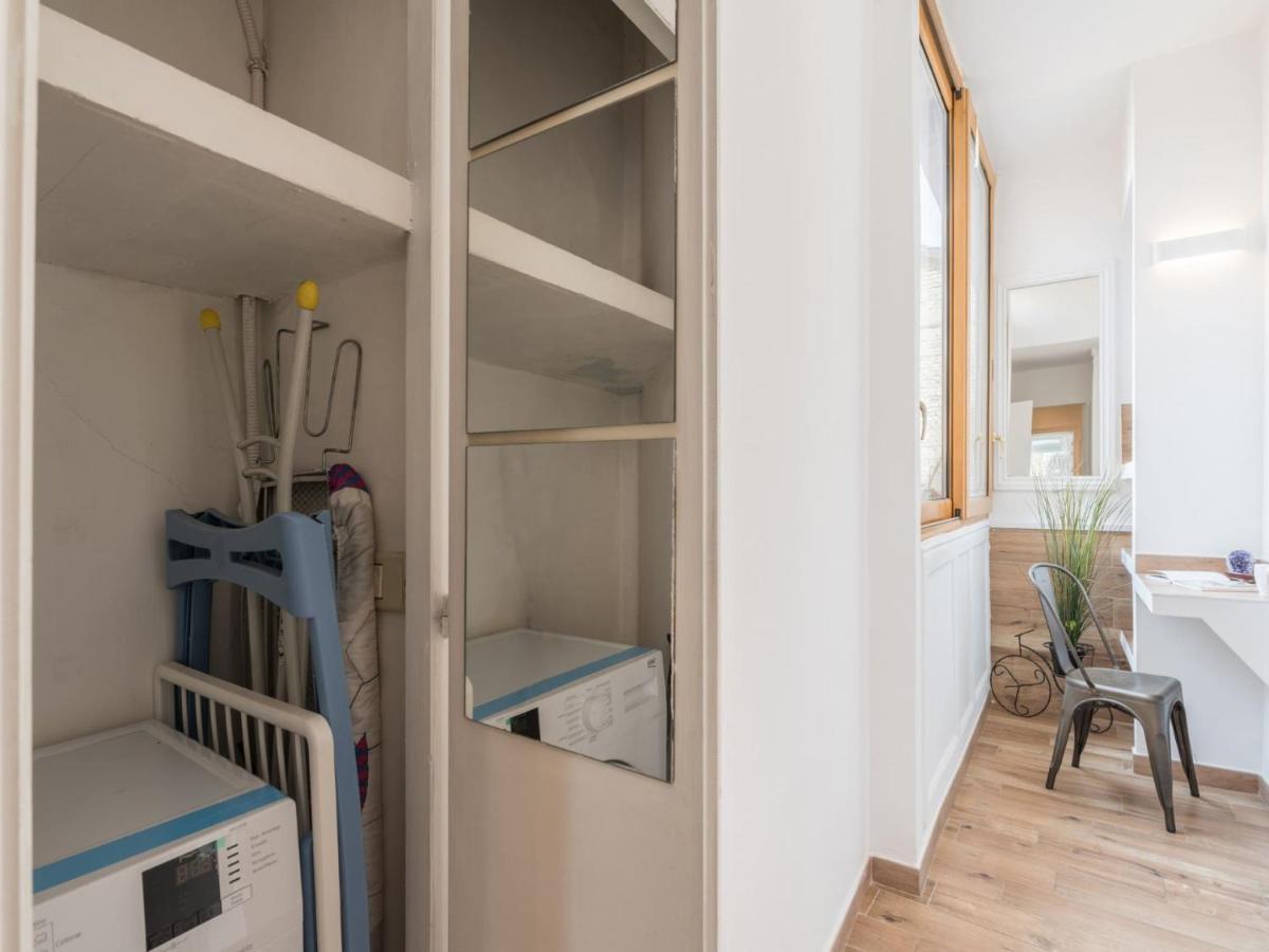 The Best Rent - Elegant Three-bedroom A Few Steps From Fontana Di Trevi