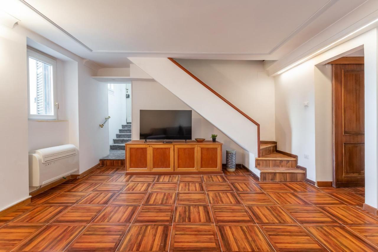 Trastevere San Calisto 3 Bdr Apartamento