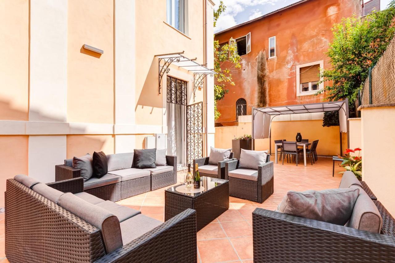 Chiara - A New Luxury Star Is Born In Rome! * Roma