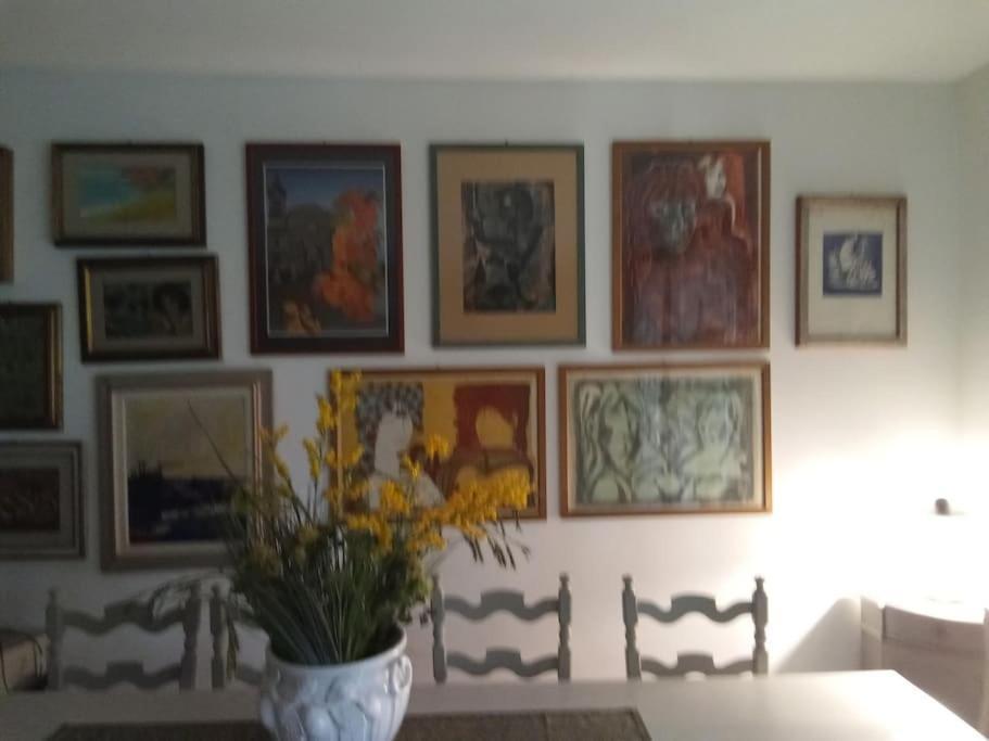 Residenza Nella Campagna Di Capitale. *