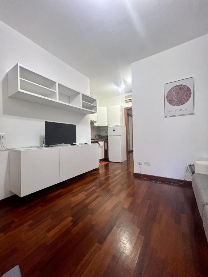 Ponte Milvio - Flat With Terrace * Rom