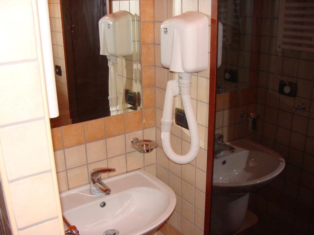 Almes Gjestgiverier