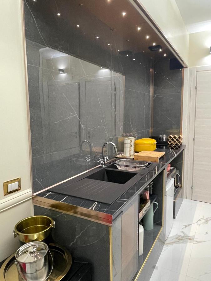 Spanish Steps Glamour & Sauna Luxury **** Apartment