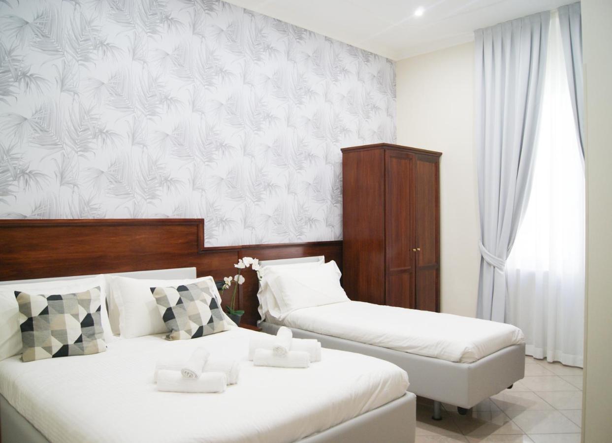 Esposizione Boutique Rom