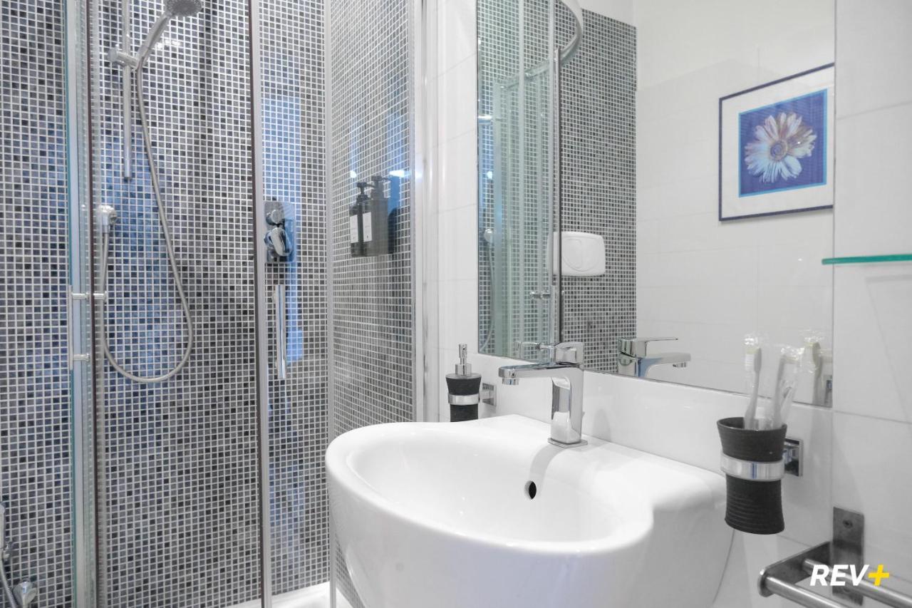 Guest house Viale Giulio Cesare