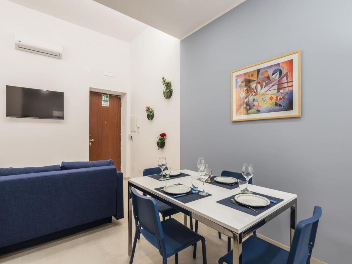 The Rent - Two-bedroom Close To San Pietro Apartment *