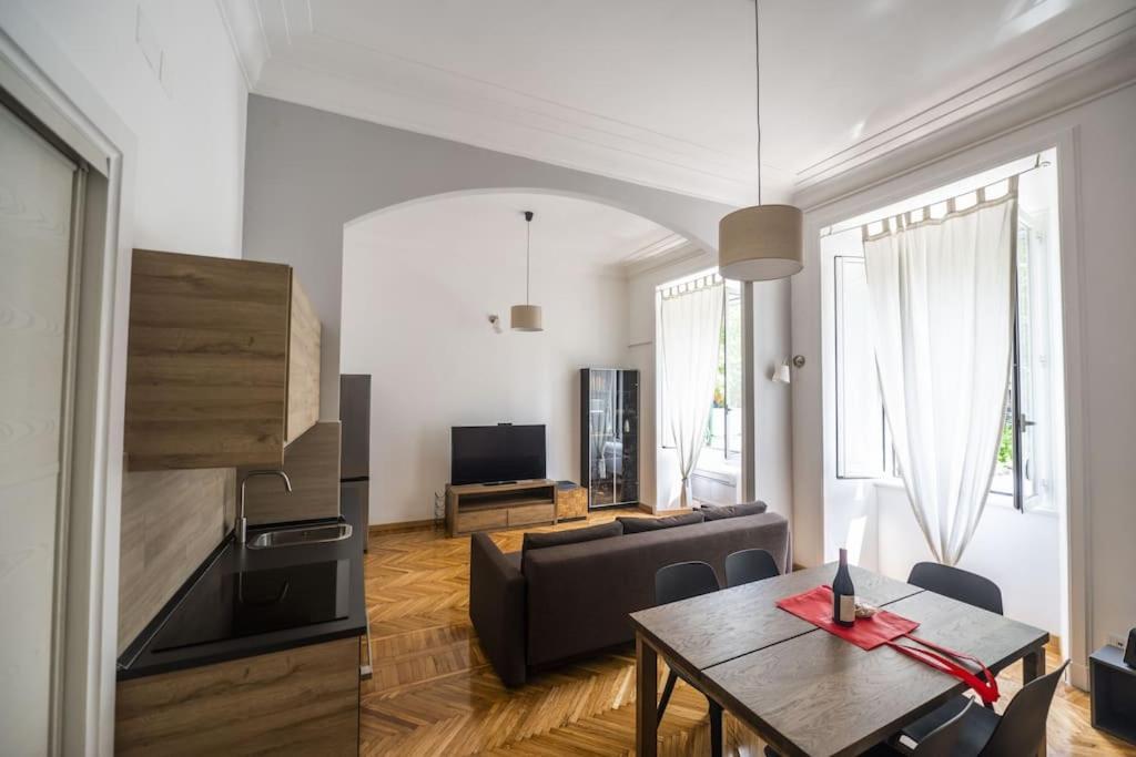 Lovely And New Near Termini Station Leilighet