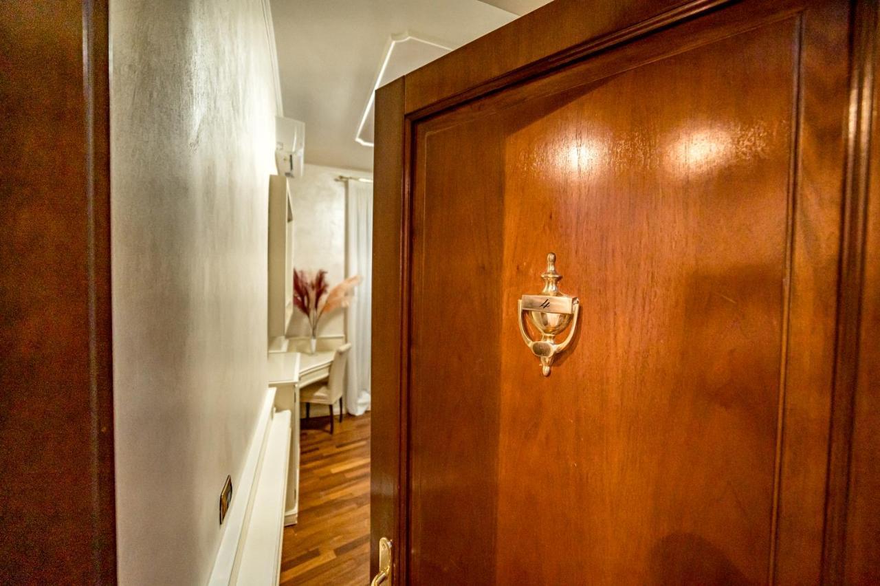 Bed and breakfast Downtown Luxury - Termini Train Station Roma