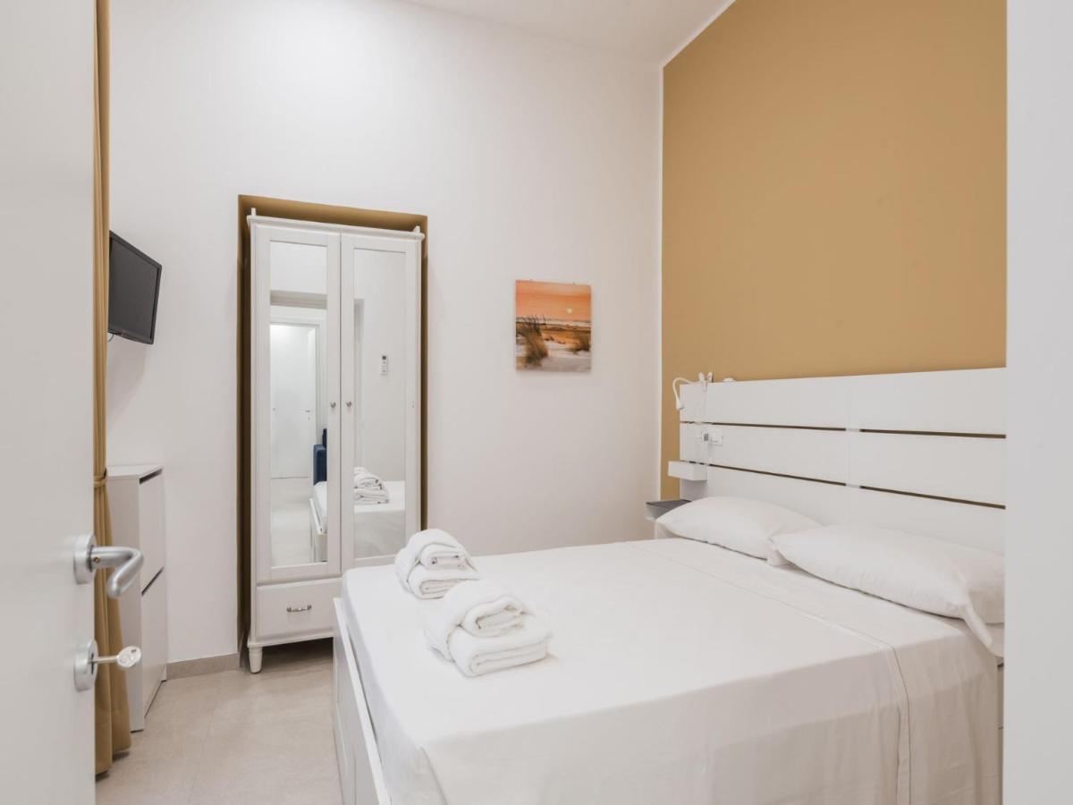The Rent - Two-bedroom Close To San Pietro Apartment Rom