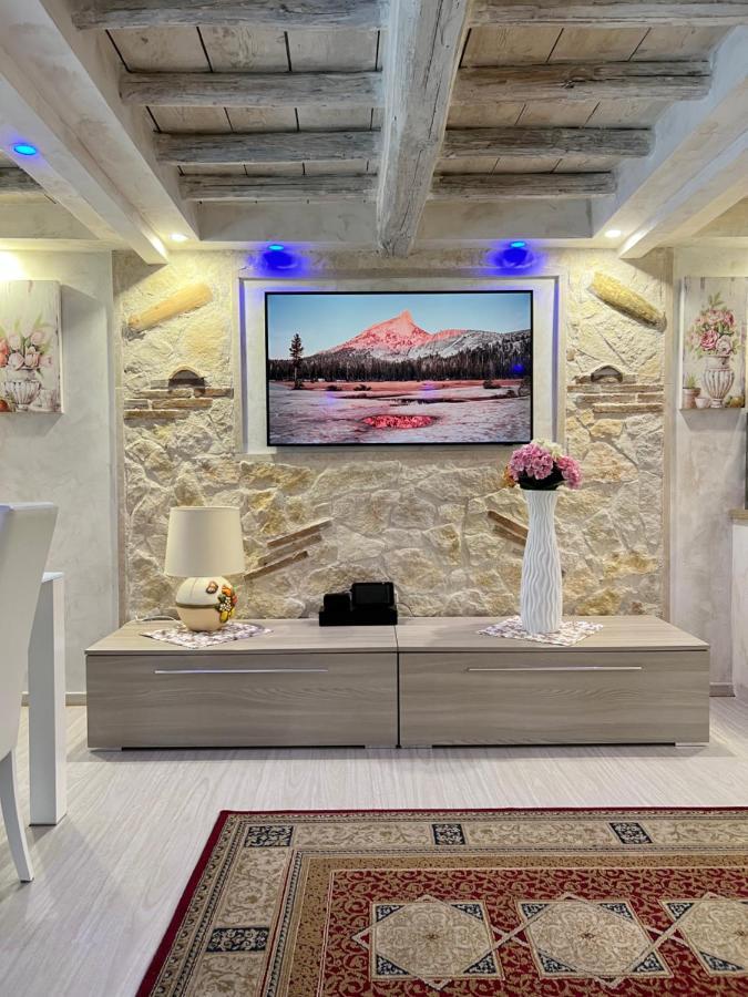 Historic Center, 800 Meters From The Trevi Fontain Apartamento Roma
