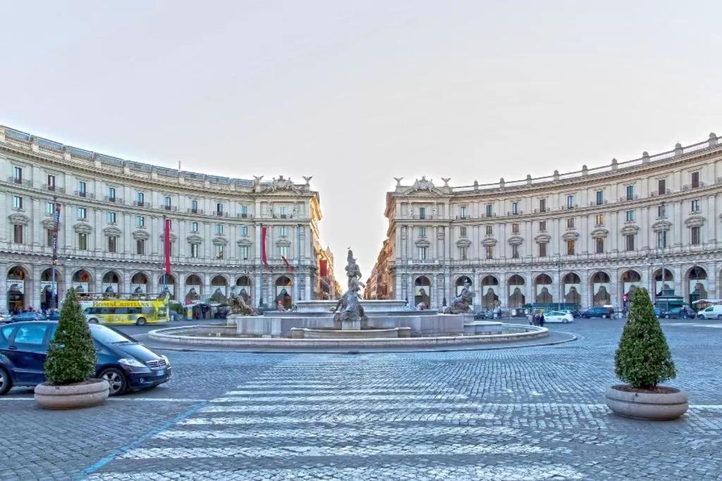 44 Nel Centro Di Via Nazionale * Roma