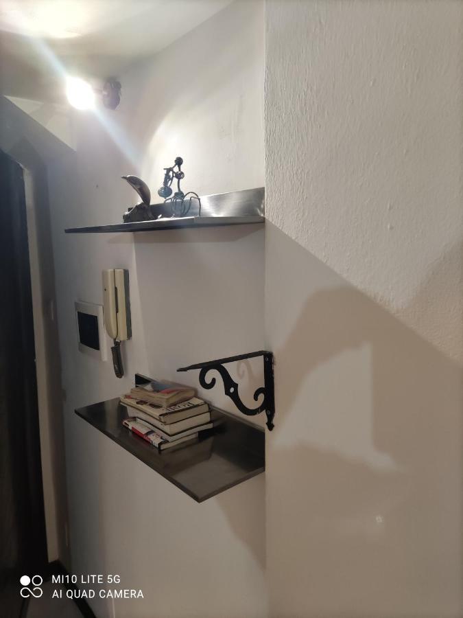 Studio In Trastevere Panieri 48 10 Roma