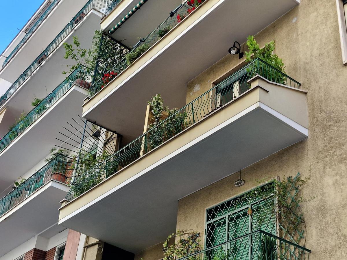 Cuma Alojamento de Acomodação e Pequeno-almoço Roma