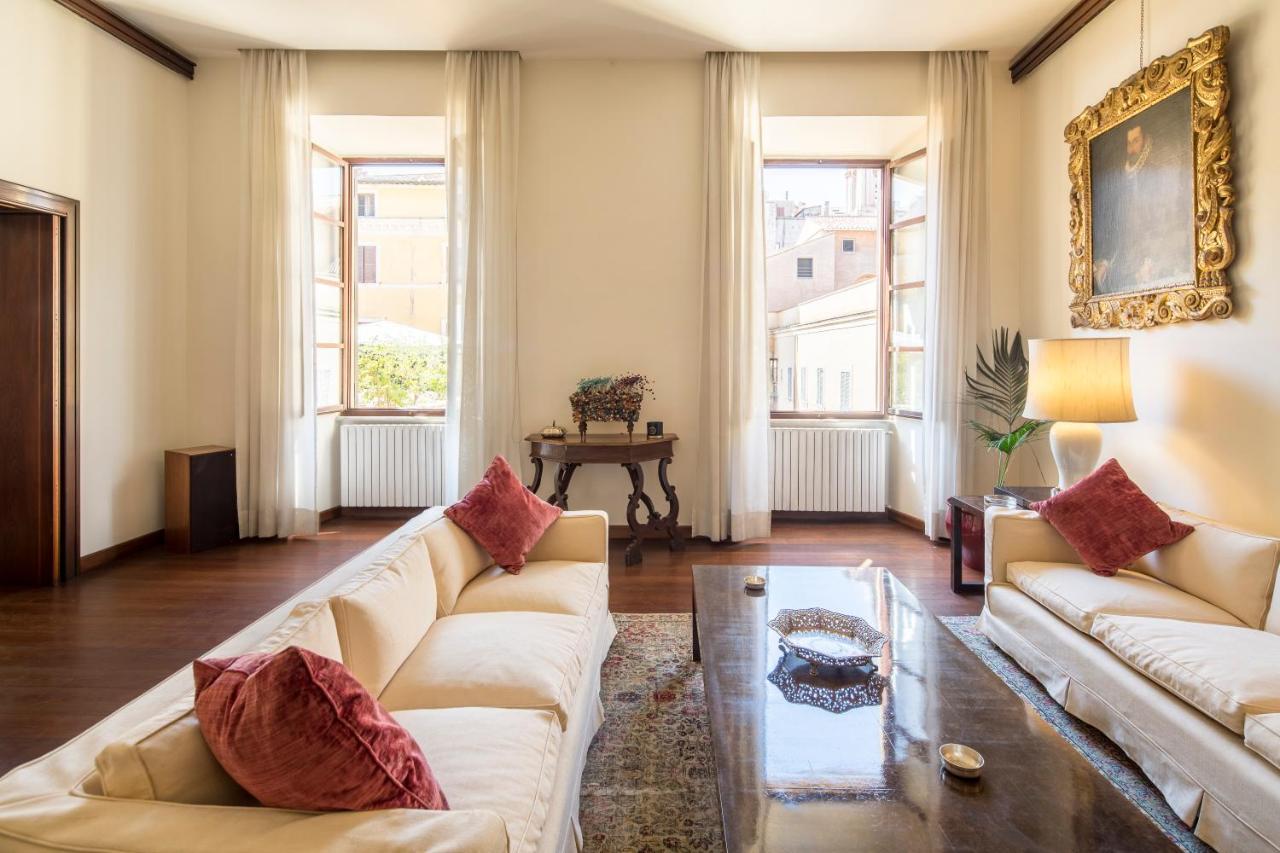 Palazzo Berardi: Renaissance Downtown Luxury * Roma