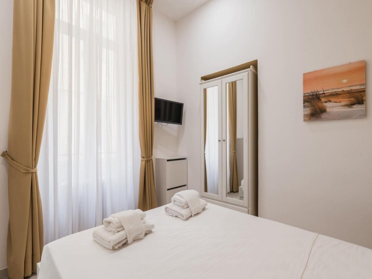 The Rent - Two-bedroom Close To San Pietro Apartment