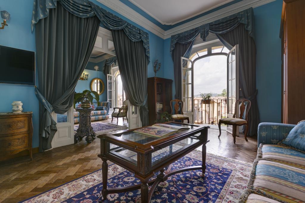 Episcopo Lipinsky Luxury