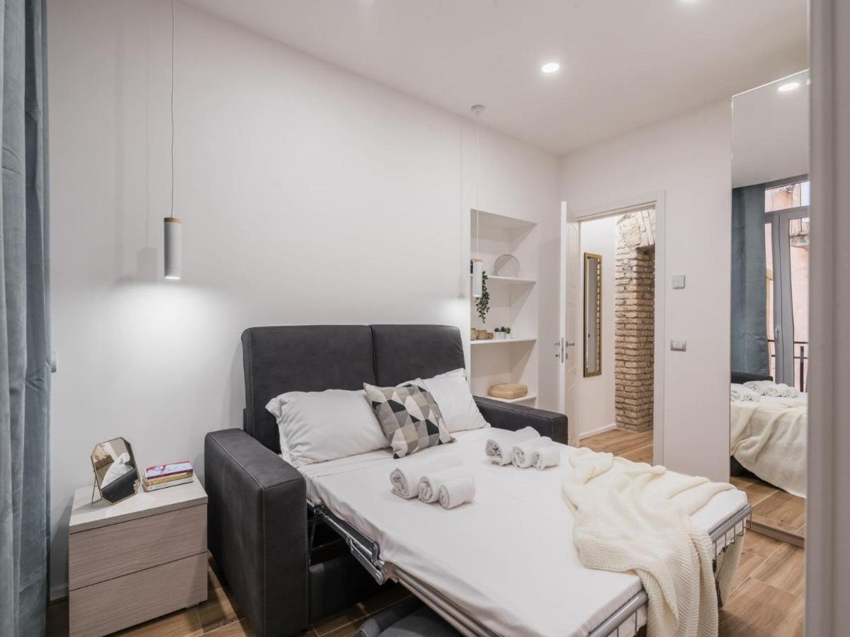 The Rent - Modern Three-bedroom A Few Steps From The Colosseum *