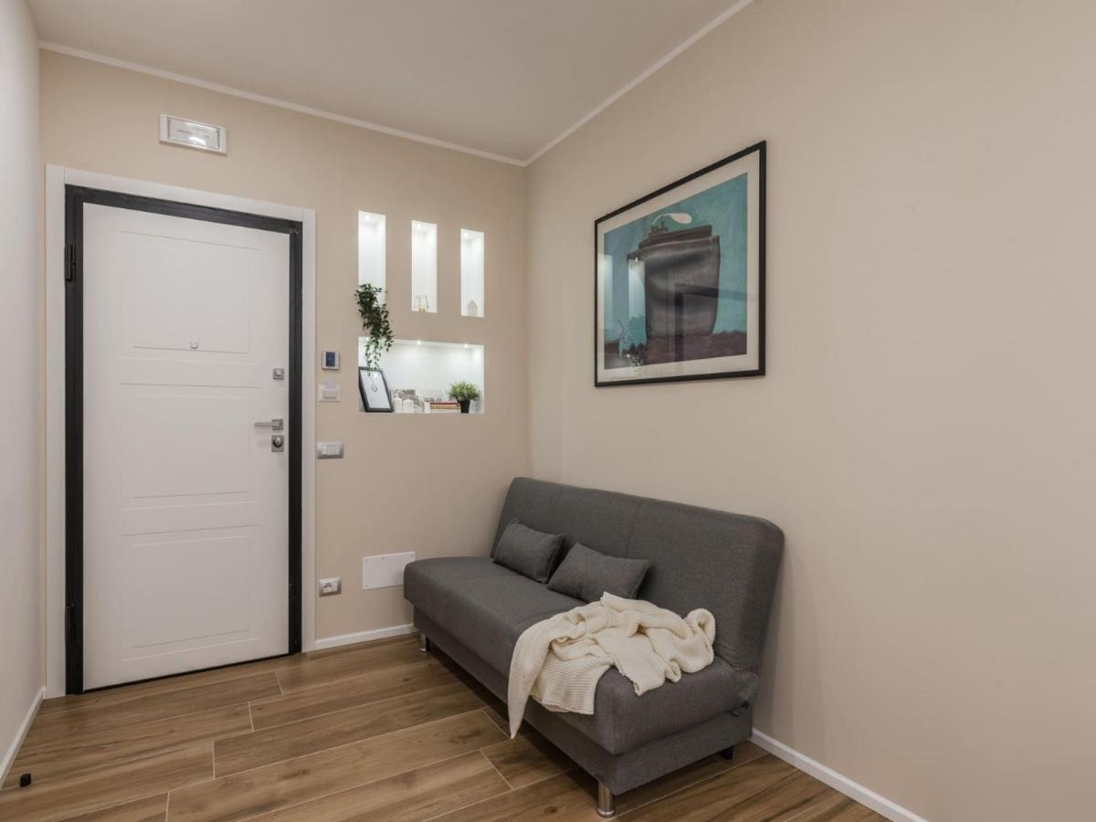 The Rent - Modern Three-bedroom A Few Steps From The Colosseum