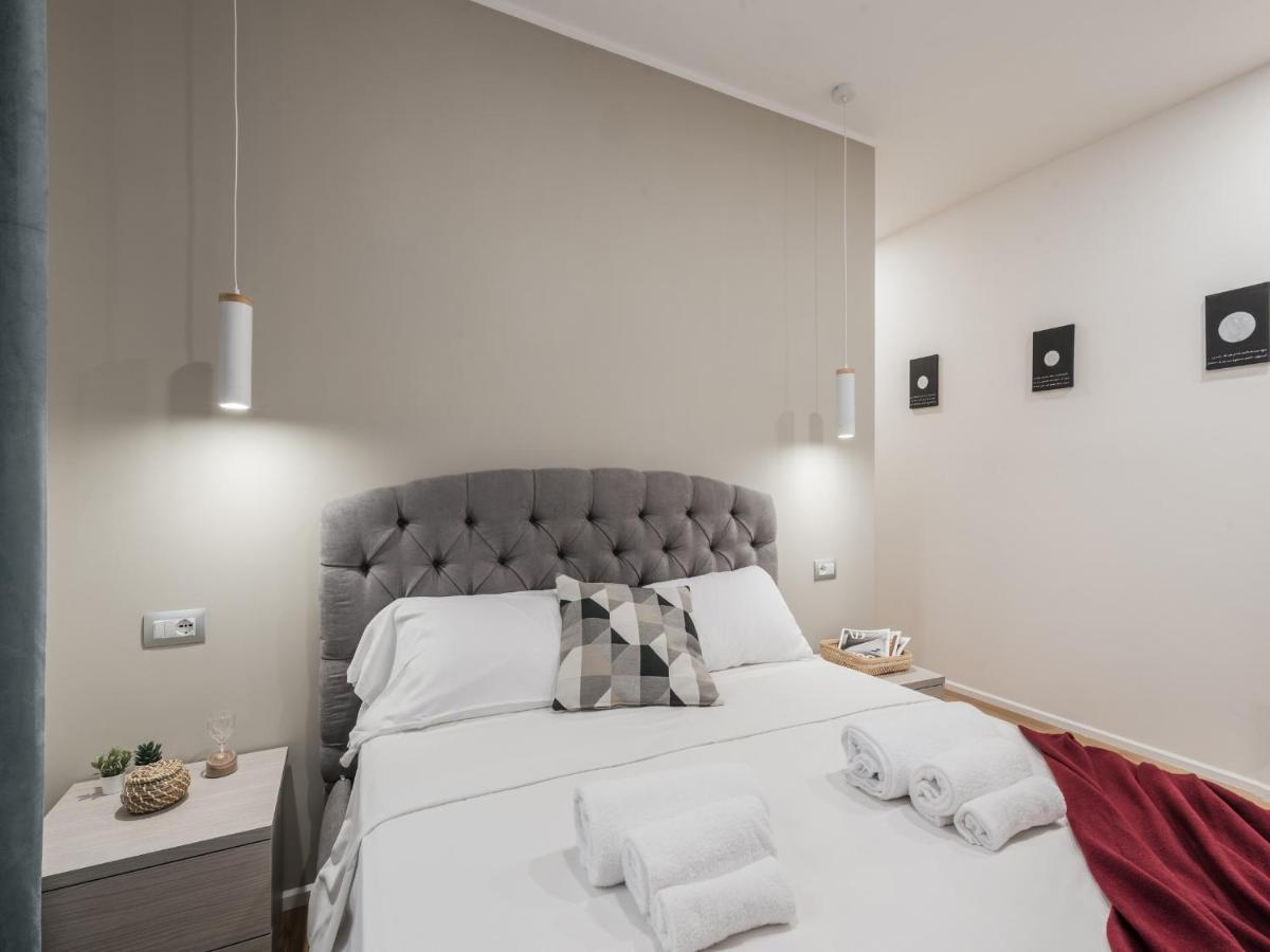 The Rent - Modern Three-bedroom A Few Steps From The Colosseum Roma