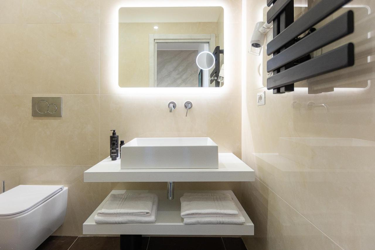 Kosmo Luxury * Rom