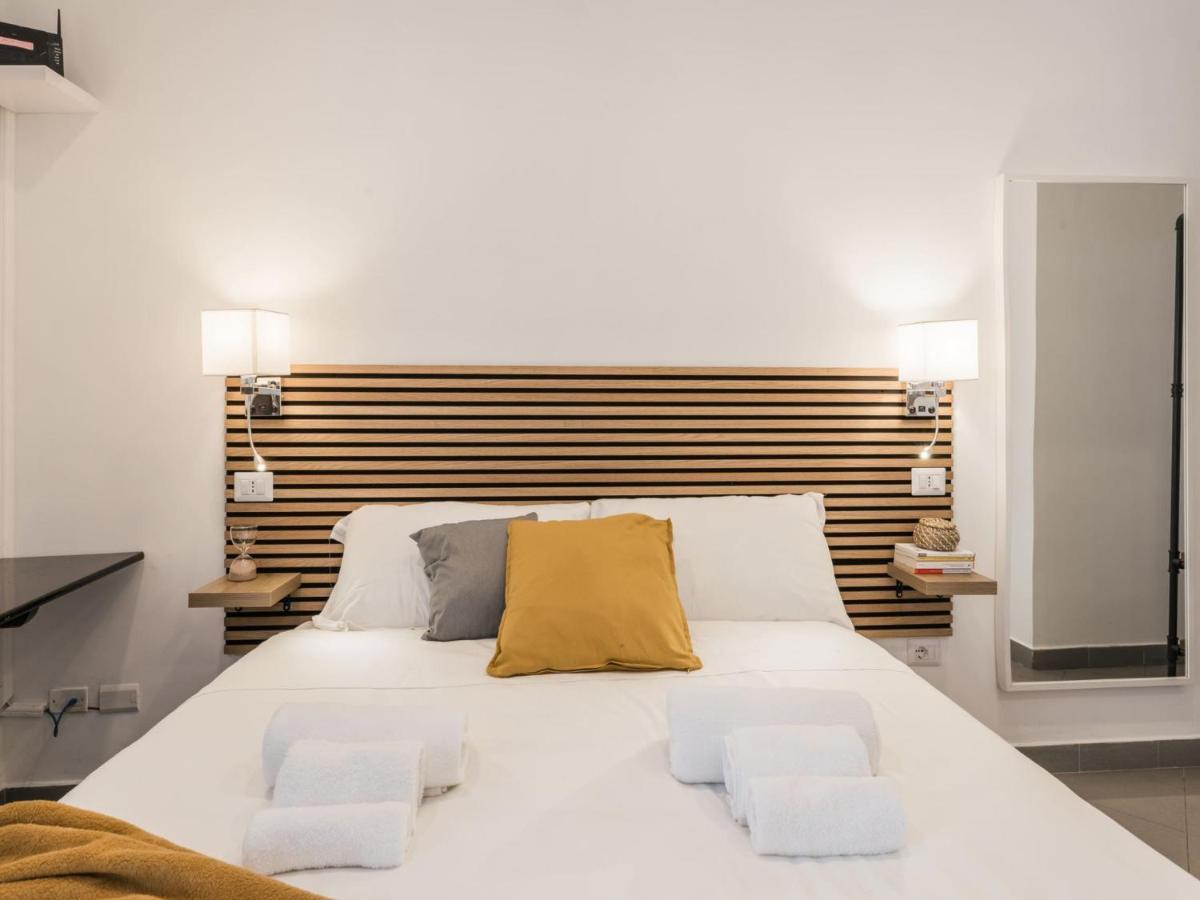 The Rent - Two-bedroom In Colosseum Area *