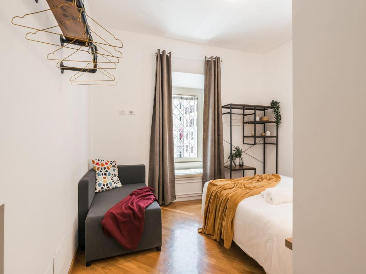 The Rent - Spacious Three-bedroom Near The Colosseum Appartamento *