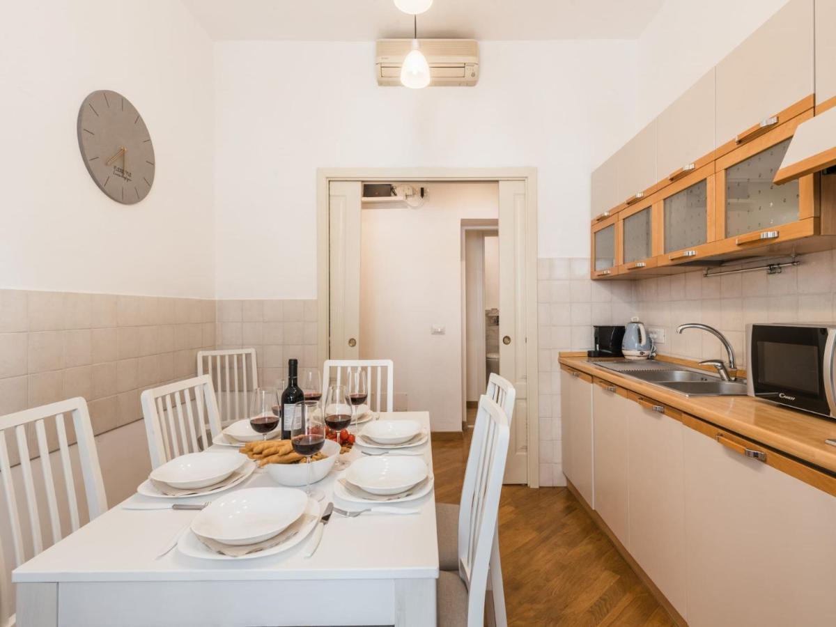 The Rent - Spacious Three-bedroom Near The Colosseum Appartamento *