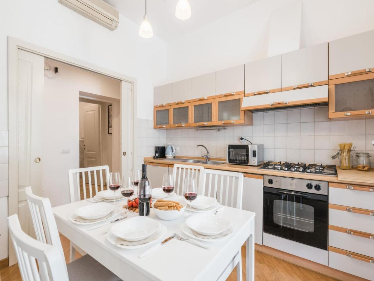 The Rent - Spacious Three-bedroom Near The Colosseum Appartamento *