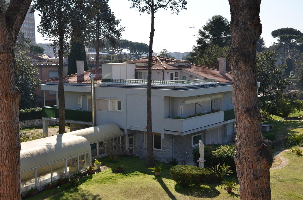 Casa Per Ferie Cardinal G. Guarino Frühstückspension *