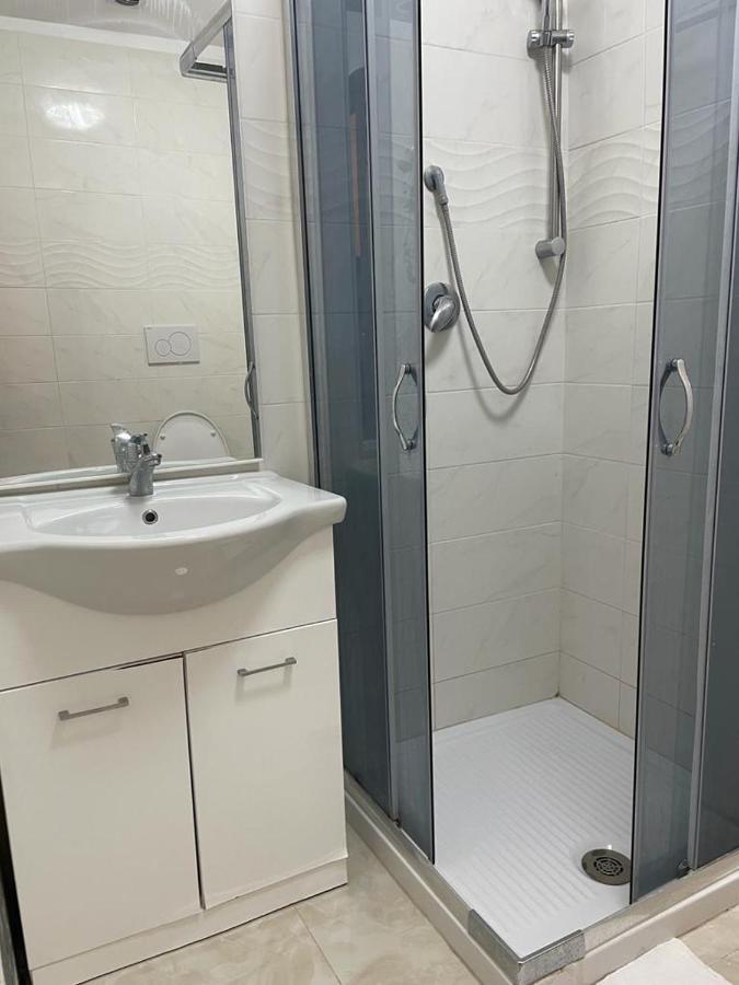 Affittacamere Termini Relex House *