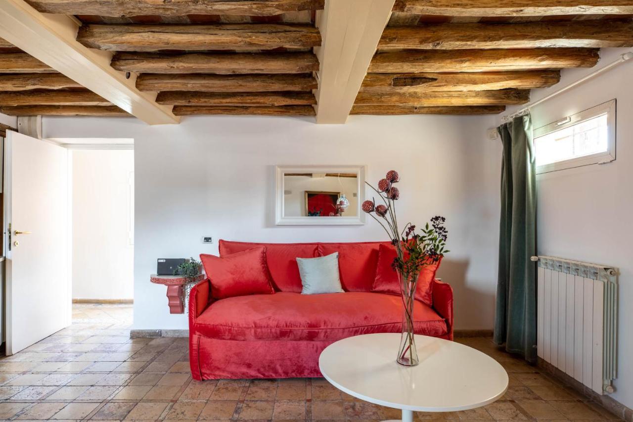 Apartment Iflat Penthouse In Campo De' Fiori Rom