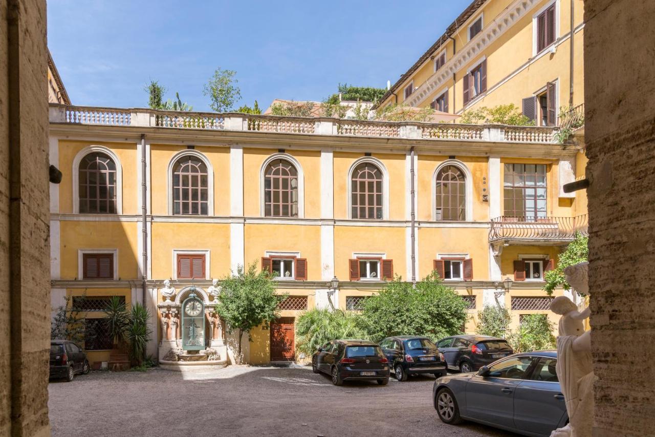 Palazzo Berardi: Renaissance Downtown Luxury * Roma
