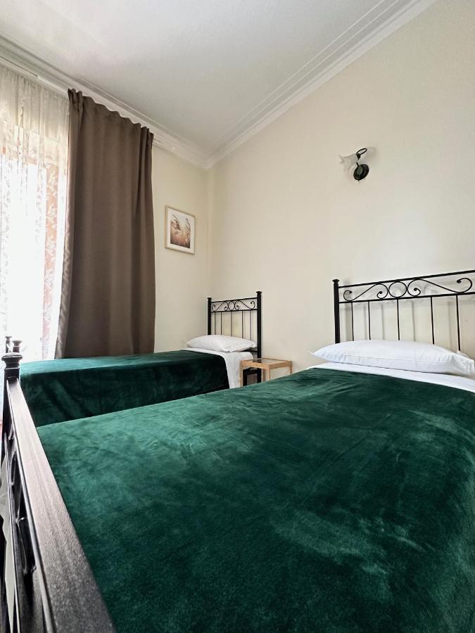 Pardis Hostal