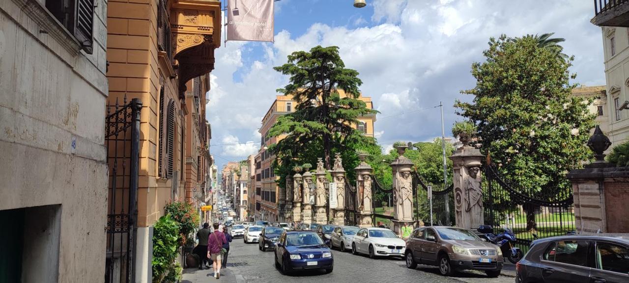 Storico In Zona Barberini * Roma