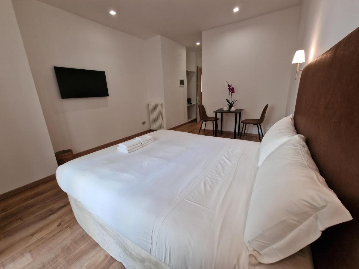 Alojamento de Acomodação e Pequeno-almoço Cuma Roma