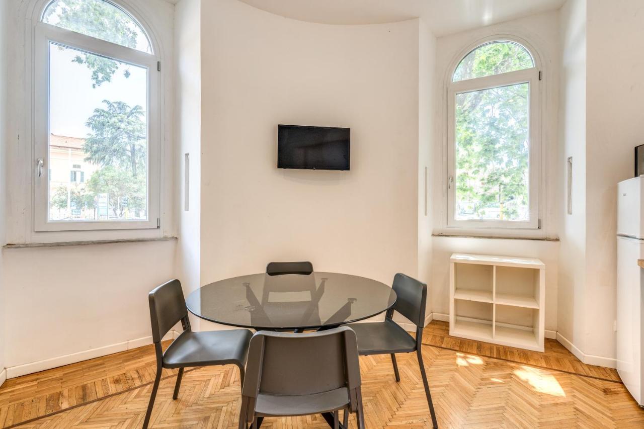 V E N E R E Apartamento *